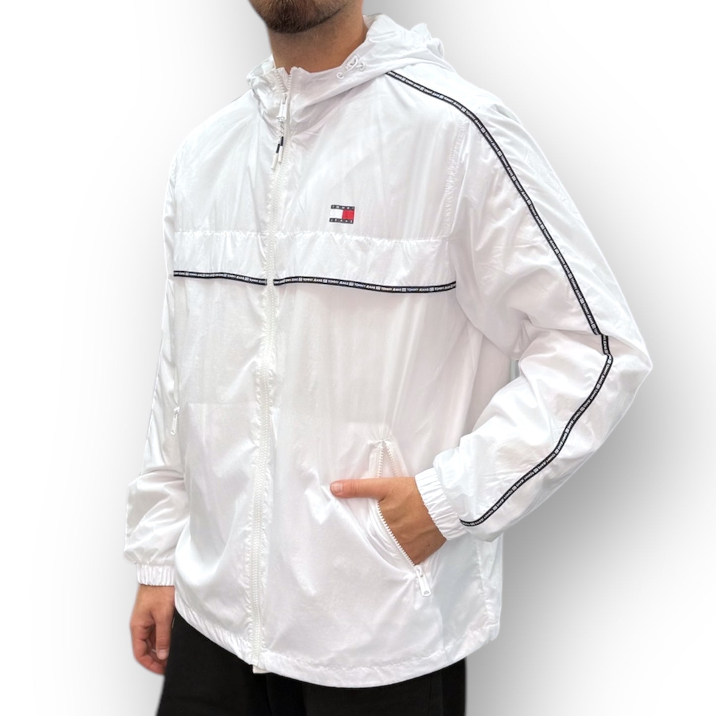 Giubbotto Antivento Tommy Jeans, Col.Bianco (veste grande, prendi una tg. In meno)