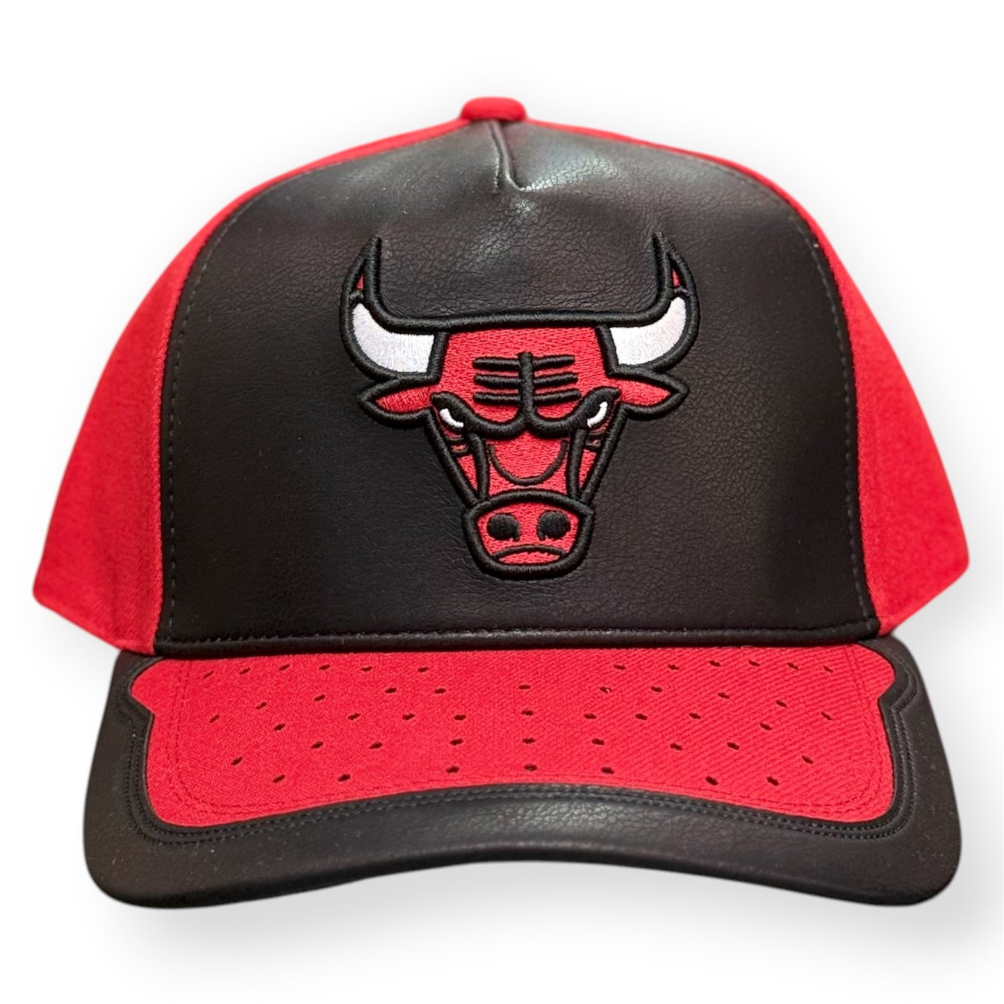 MITCHELL&NESS-Cappello CHICAGO BULLS, in ecopelle, Col.Nero/Rosso
