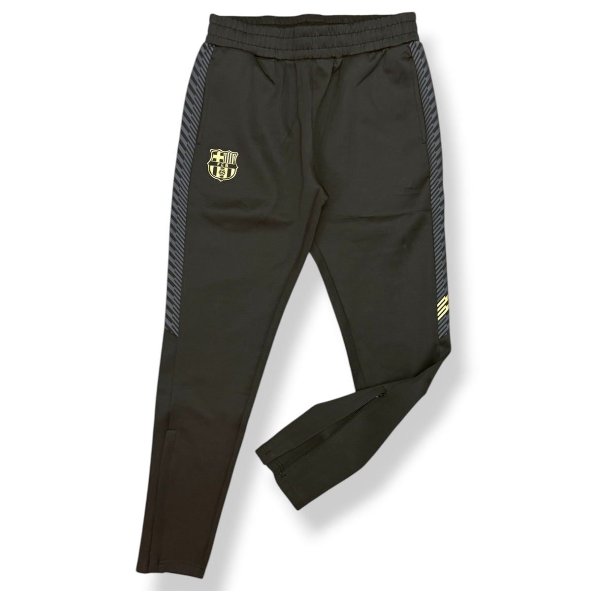 BARCELLONA- Tuta completa Uomo, senza cappuccio, con zip sulla caviglia, con dettagli oro, tex.Acetato, col.Nero