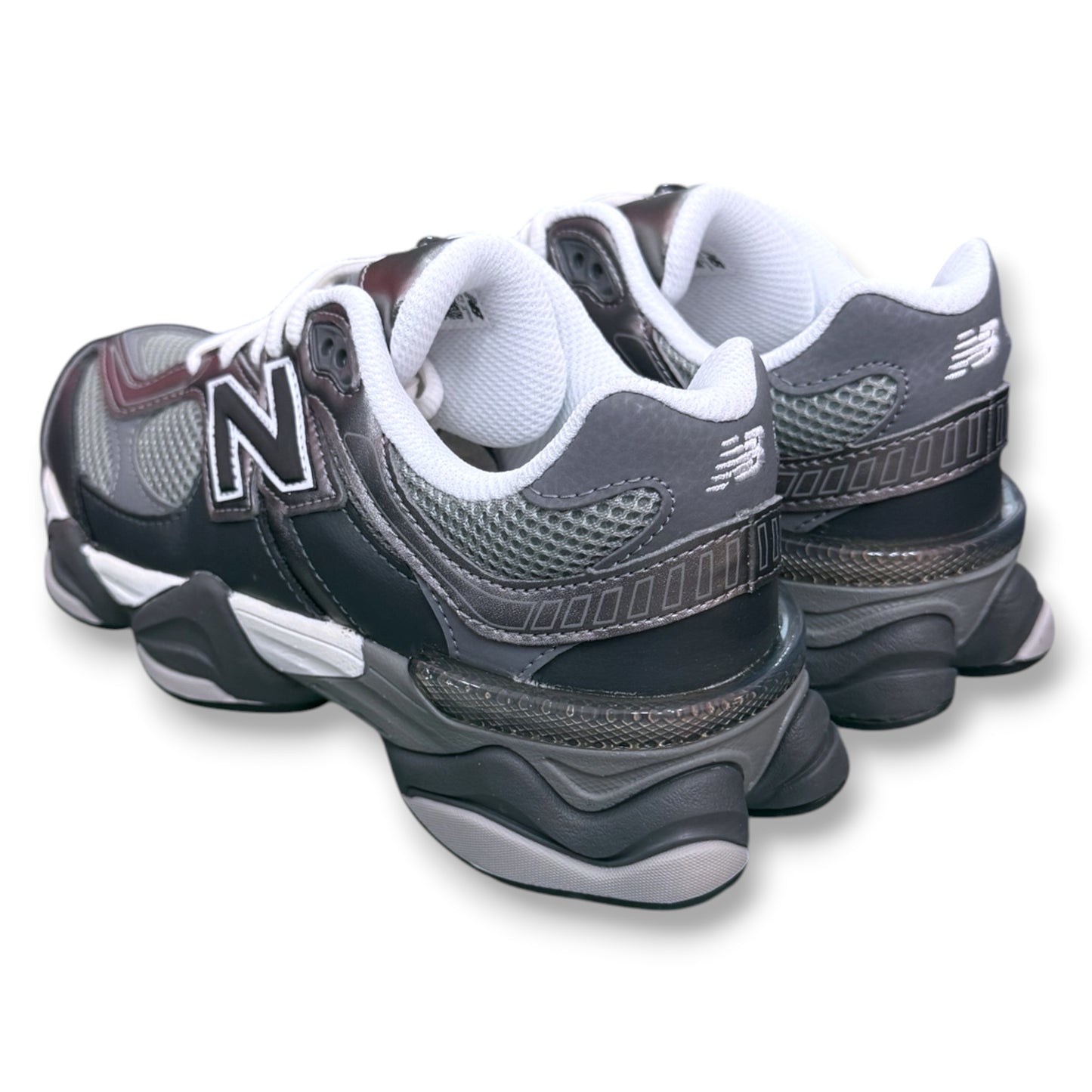 NEW BALANCE 9060- Scarpe Unisex GS, col.Grigio scuro metallizzato