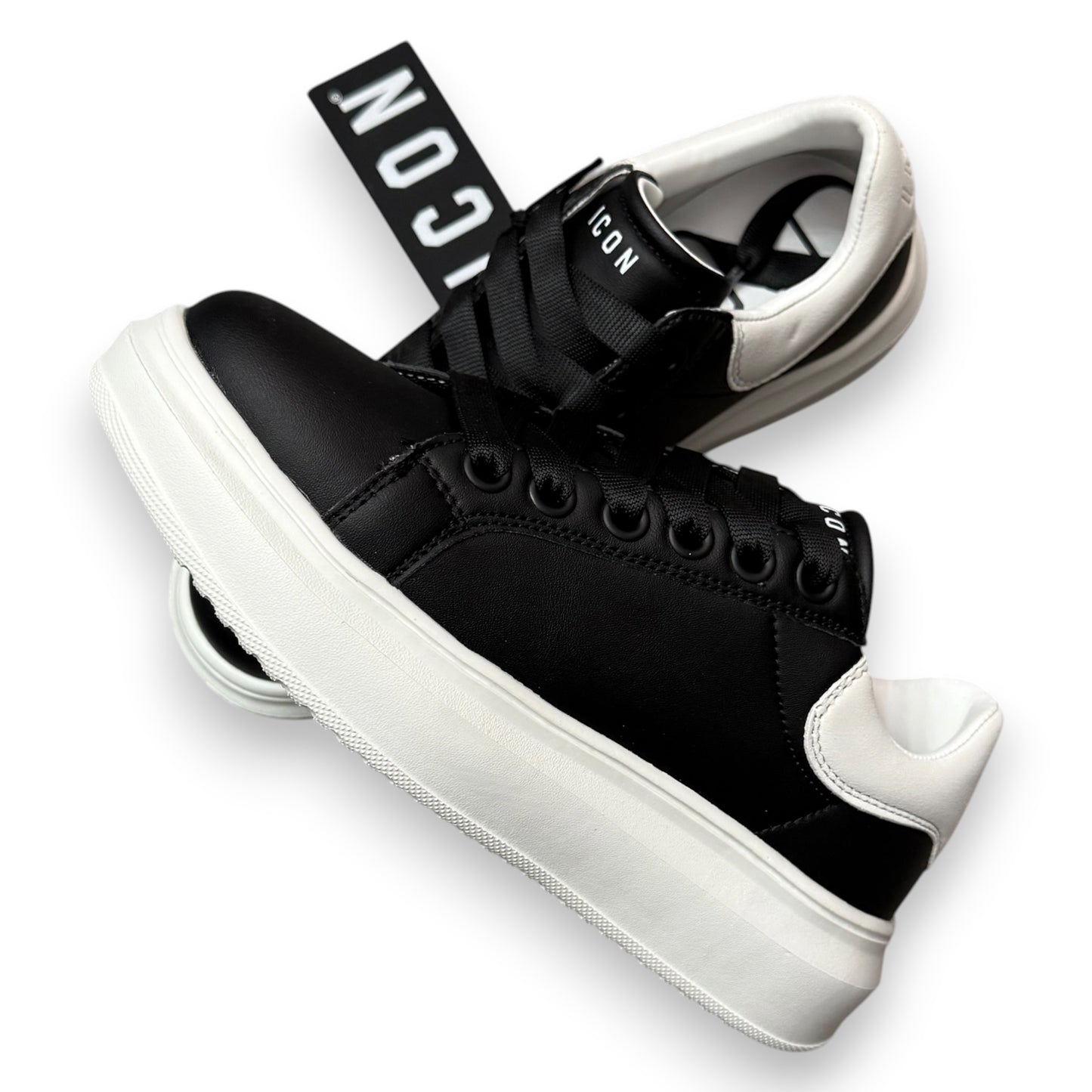 ICON- Scarpe Unisex con contrasto sul retro in camoscio, col.Nero/Bianco