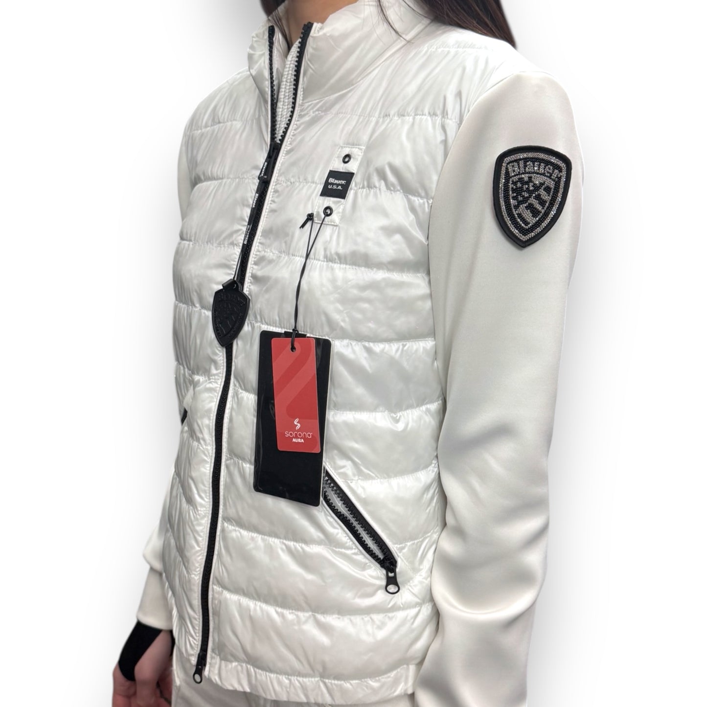 Giubbotto Blauer Donna, piumino 70g con inseriti in neoprene e scudetto Swarovski, senza cappuccio, mod.HASKEL, Col.Bianco