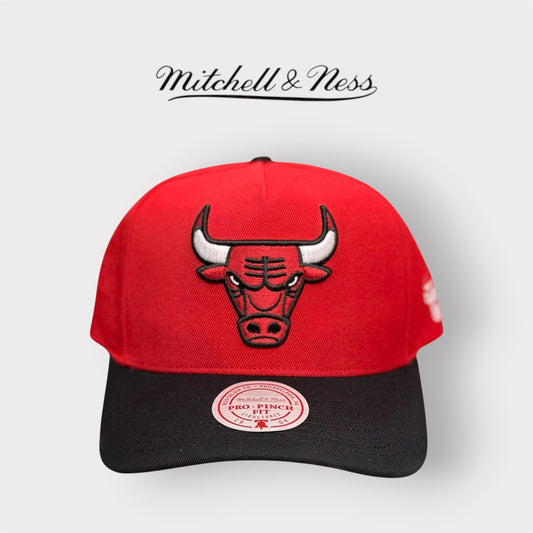 MITCHELL&NESS-Cappello CHICAGO BULLS, Col.Rosso/Nero