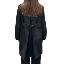 Carica l&#39;immagine nel visualizzatore di Gallery, Cappotto BIANCOGHIACCIO Mod.Castore Donna nero
