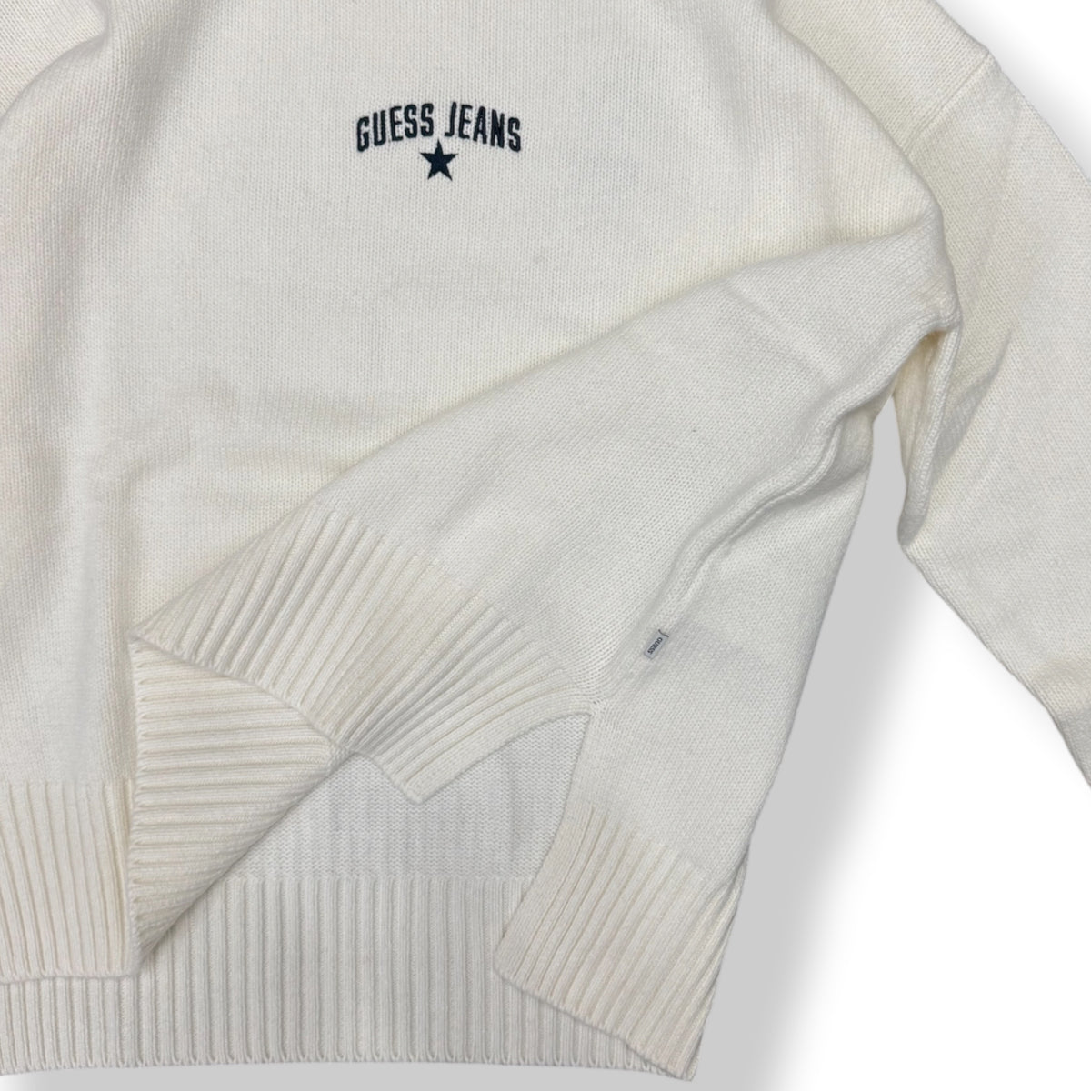 GUESS JEANS - Maglioncino Donna, con scritta ricamata frontale, Col.Bianco