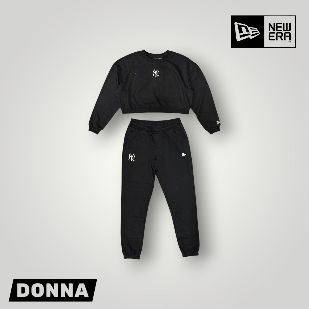 Tuta Completa Donna NEW ERA con felpa crop,tex.garzato (veste grande si consiglia una tg. In meno), col.Nero