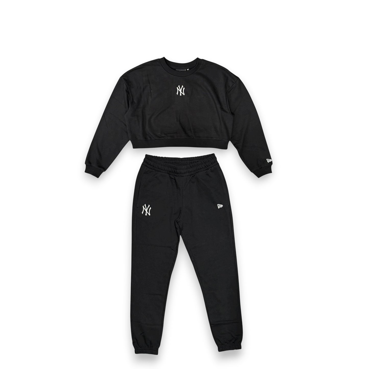 Tuta Completa Donna NEW ERA con felpa crop,tex.garzato (veste grande si consiglia una tg. In meno), col.Nero