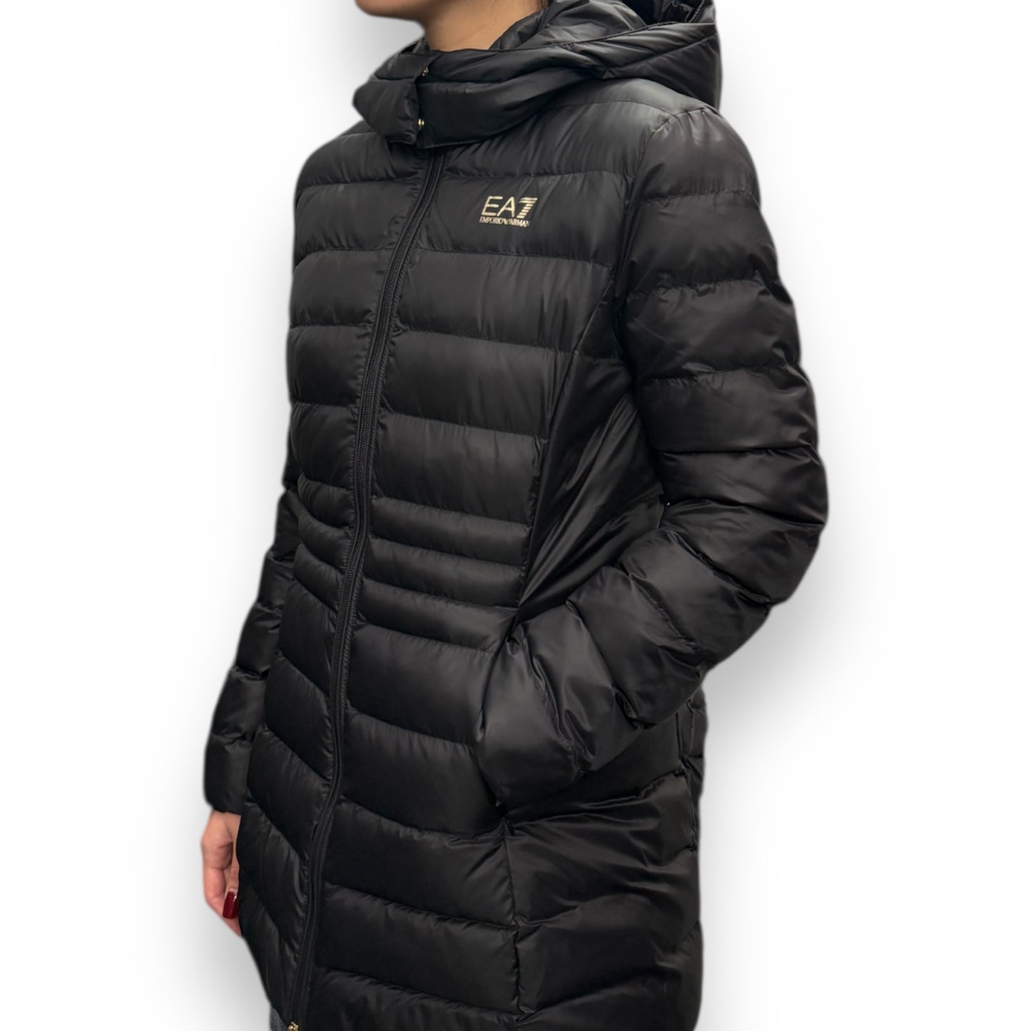 Giubbotto EMPORIO ARMANI Donna, con cappuccio sganciabile, col.Nero (train core lady w eco down caban ho medium padded)