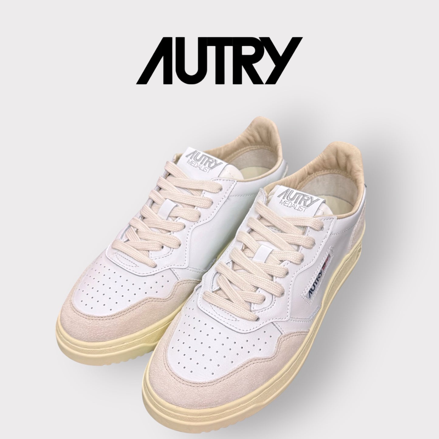 AUTRY - Scarpa Uomo, con baffo nero, Col.Bianco/Beige