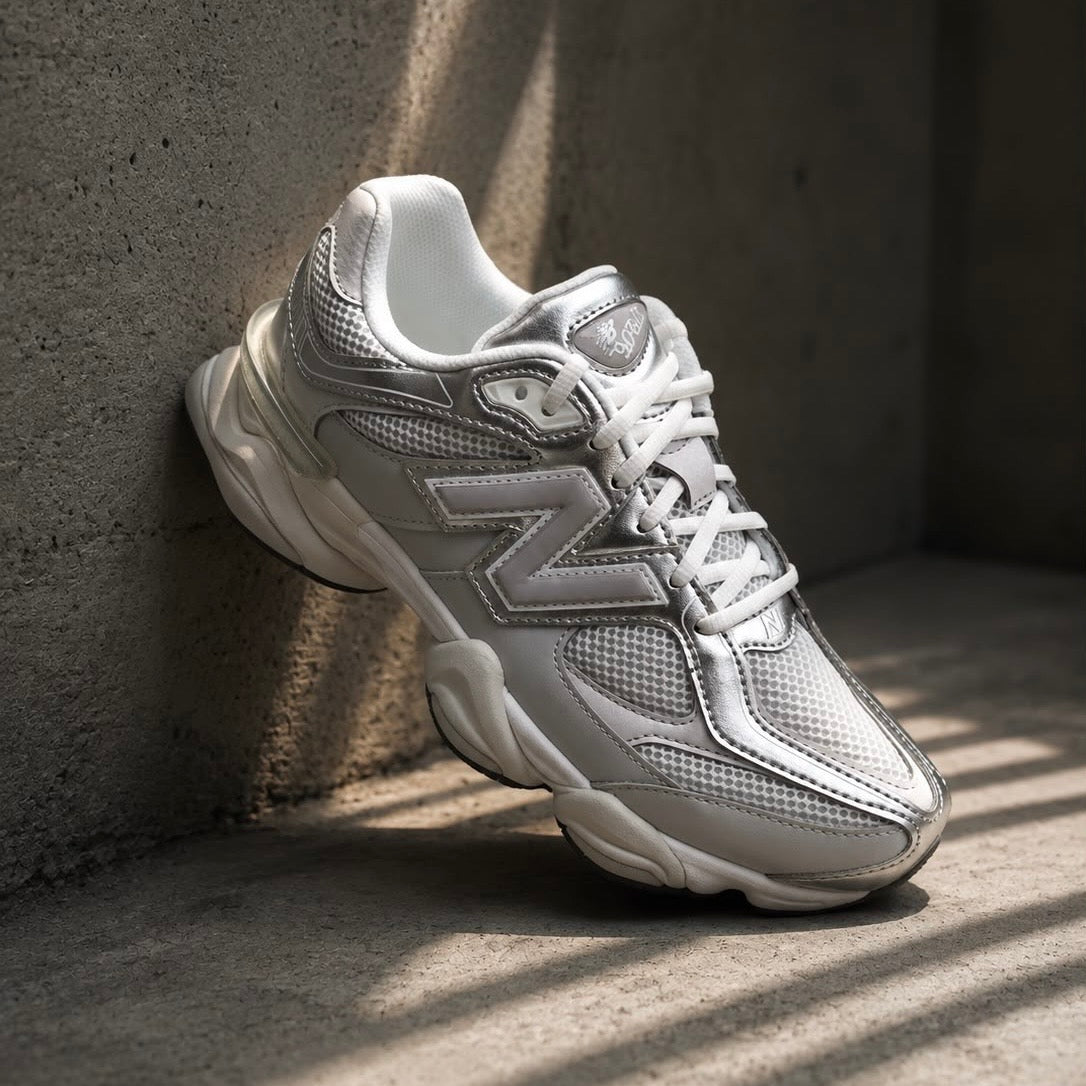 NEW BALANCE 9060- Col.Grigio metallizzato