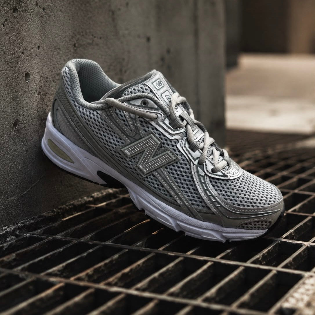 NEW BALANCE 740 - Col.Grigio metallizzato