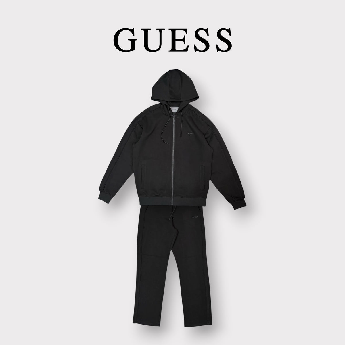 GUESS - Tuta completa Uomo, con cappuccio, con banda laterale logata nero su nero, Col.Nero