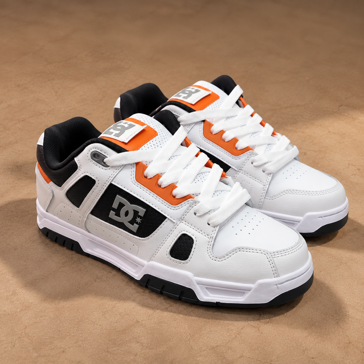 DC- Scarpe, col.Bianco/Nero/arancione