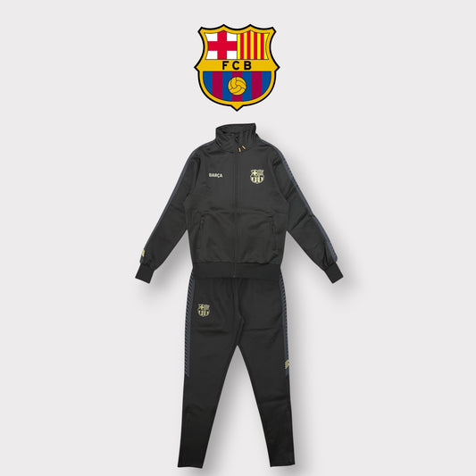 BARCELLONA- Tuta completa Uomo, senza cappuccio, con zip sulla caviglia, con dettagli oro, tex.Acetato, col.Nero