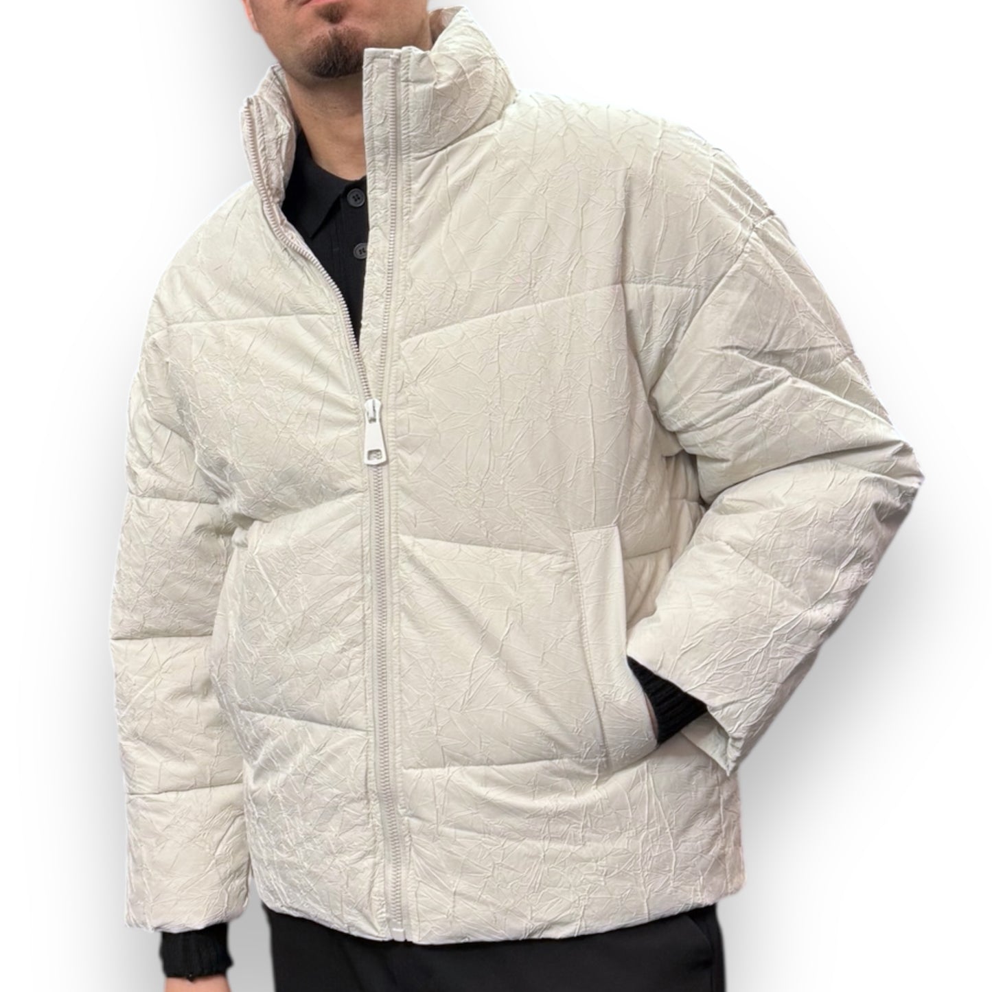Giubbotto VS-NOZERO, mod.Puffer jacket (cropped fit con manica più corta e venature in rilievo sul tessuto) col.Bianco (G6W25)