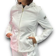 Carica l&#39;immagine nel visualizzatore di Gallery, Giubbotto Yes-Zee estivo donna bianco in tessuto tecnico con cappuccio (SlimFit)
