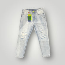 Carica l&#39;immagine nel visualizzatore di Gallery, Jeans denim chiaro con rotture CarrotFit WARREN WEBBER
