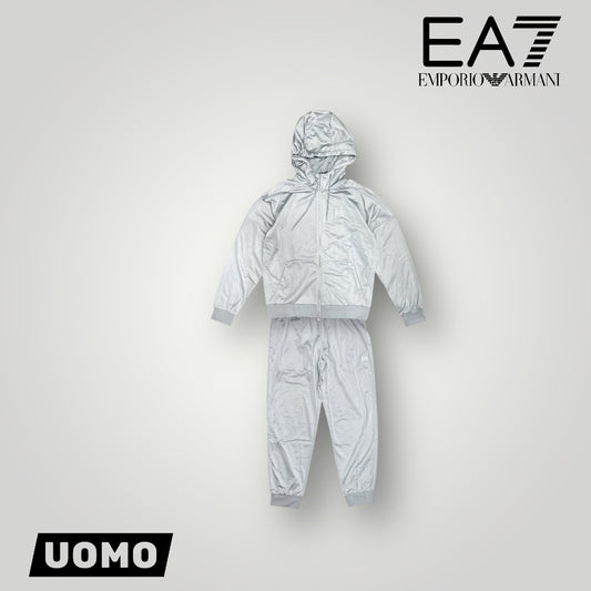 Tuta Completa EA7 in tessuto acetato con zip e cappuccio e ricamo sulla schiena, Col.Grigio