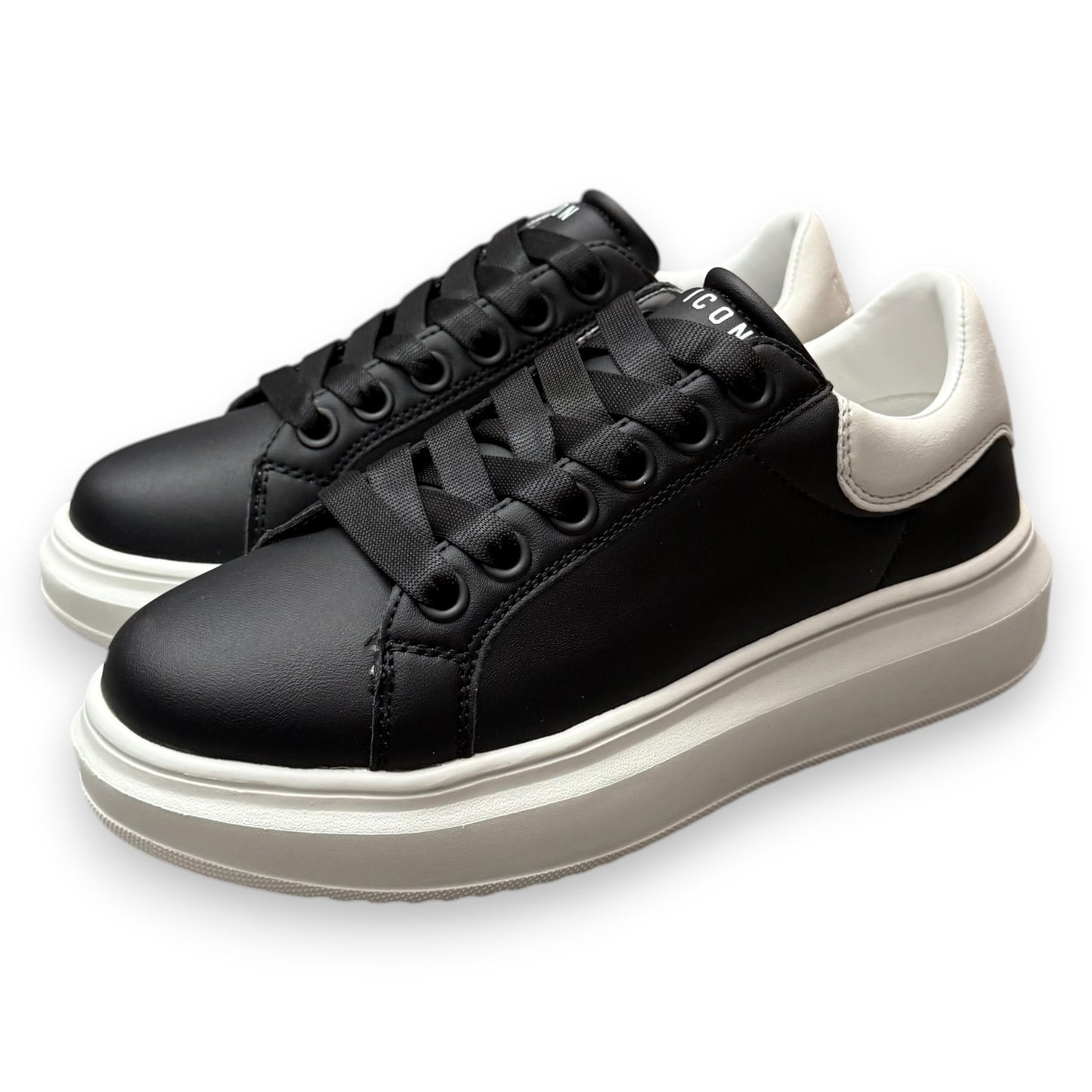ICON- Scarpe Unisex con contrasto sul retro in camoscio, col.Nero/Bianco