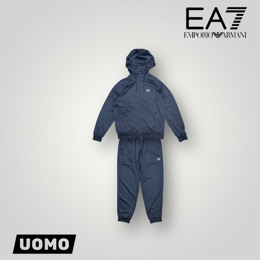 Tuta Completa EA7 in tessuto acetato con zip e cappuccio e ricamo sulla schiena, Col.Blu
