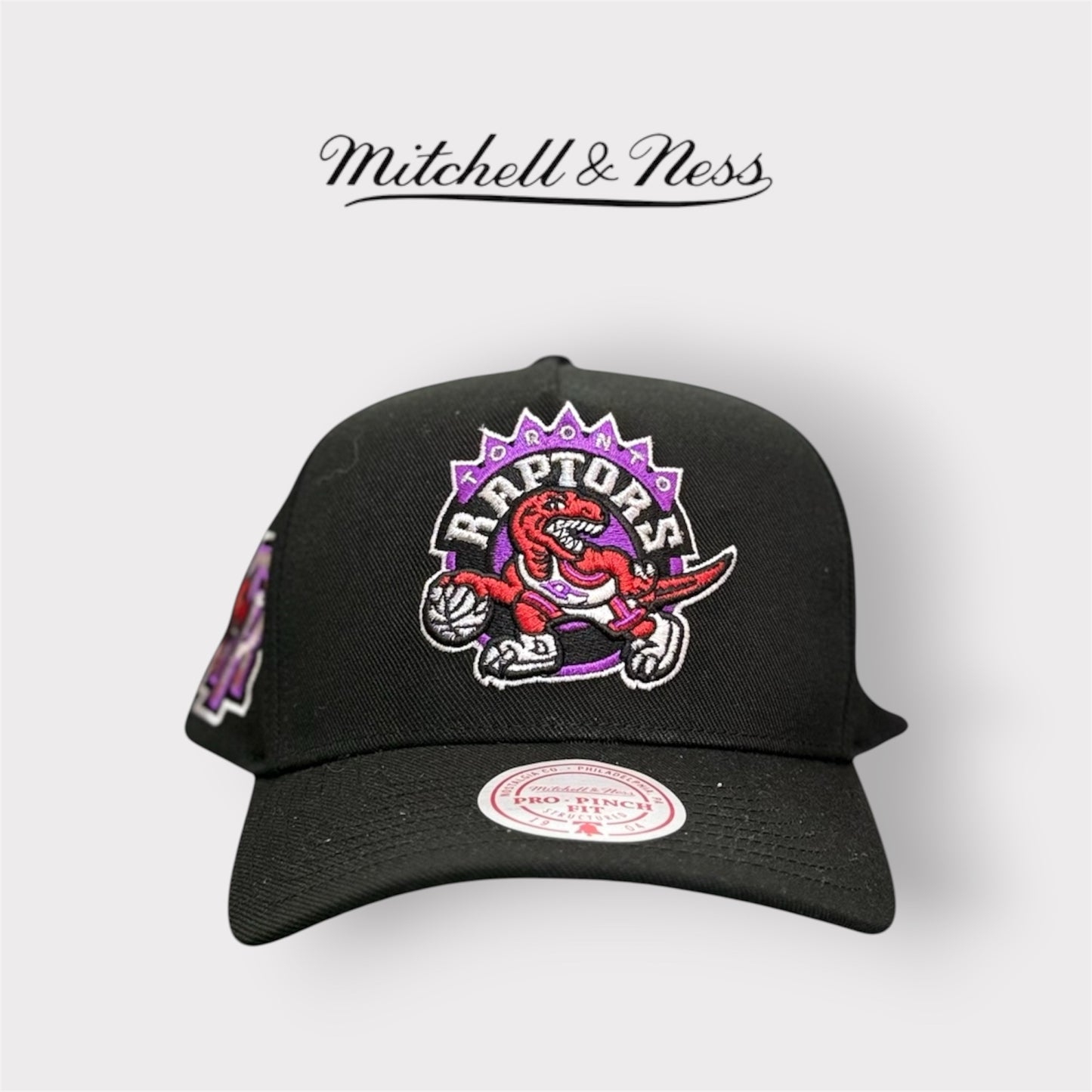 MITCHELL&NESS-Cappello TORONTO RAPTORS, Col.Nero