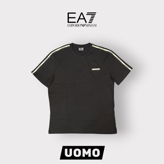 EMPORIO ARMANI- T-shirt Uomo, con logo gommato lato cuore e sulle spalle, col.Nero