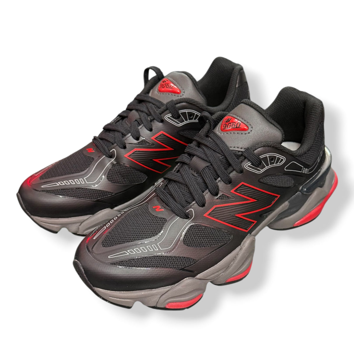 NEW BALANCE 9060 - Col.Nero/Rosso