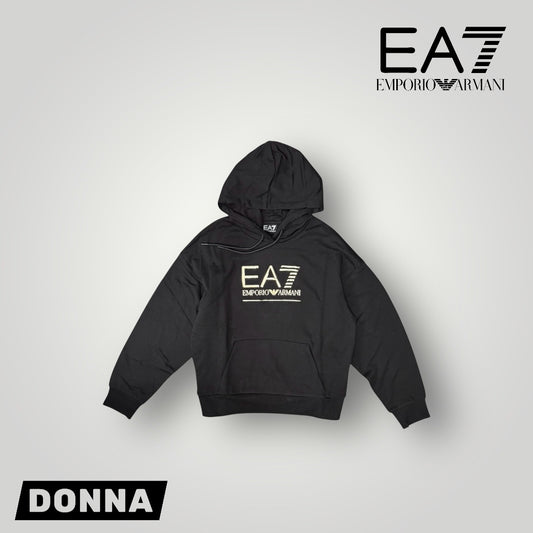 Felpa EMPORIO ARMANI Donna oversize con cappuccio, tex. garzato, con logo in rilievo oro, Col.Nero (veste grande, si consiglia una tg. In meno)