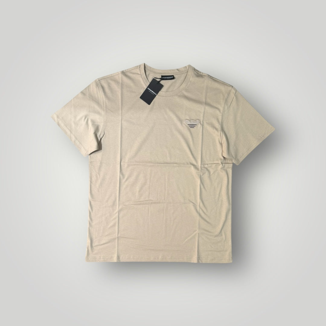 T-shirt EMPORIO ARMANI, con logo medio lato cuore ricamato, Col.Sabbia
