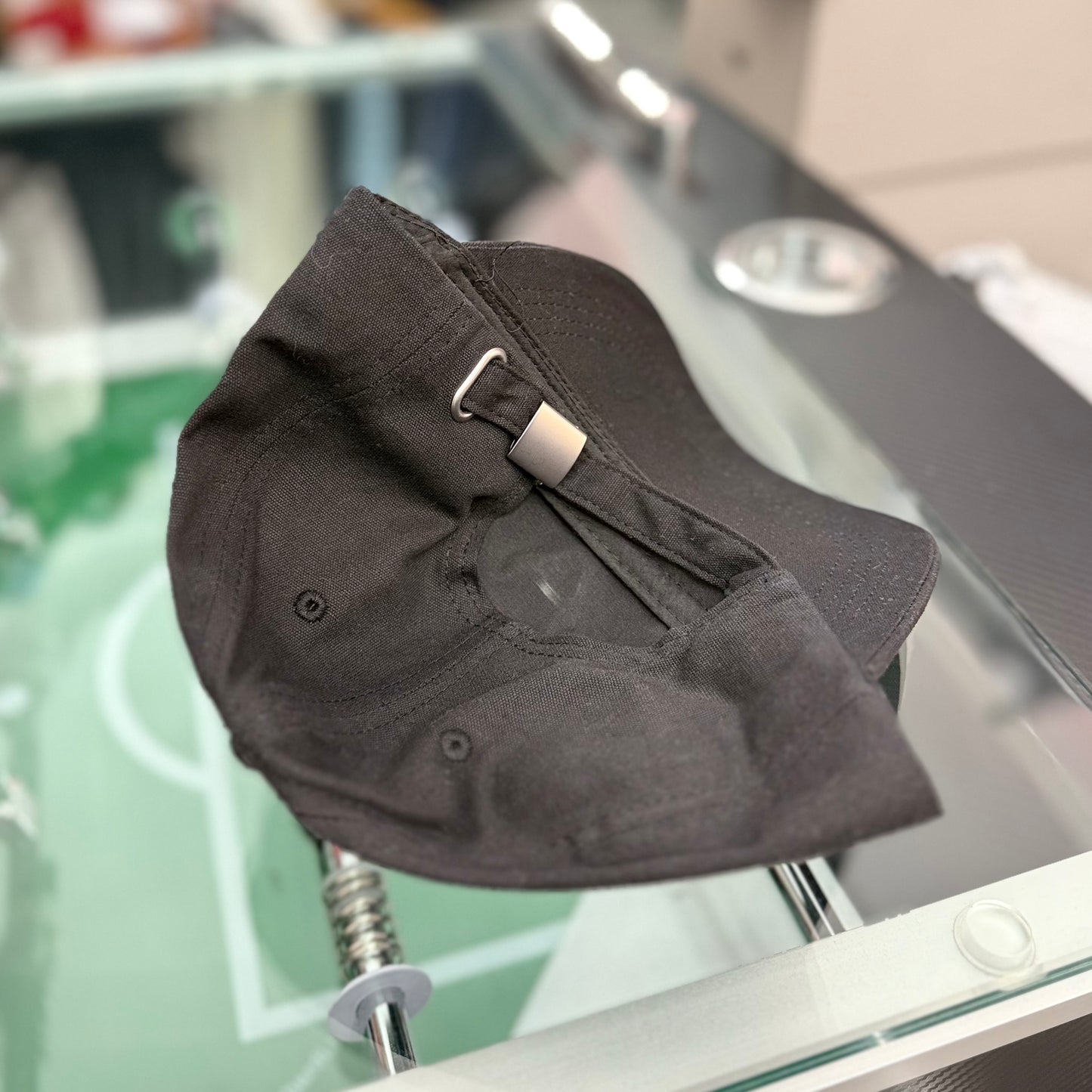 Cappello Guess con logo col.Nero