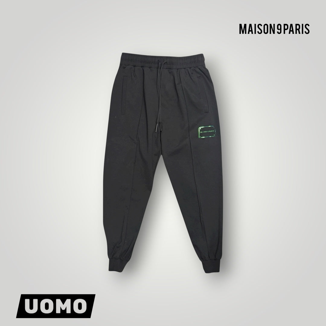 Pantalone MAISON 9 PARIS, in tessuto tecnico, con logo olografico, col. Nero