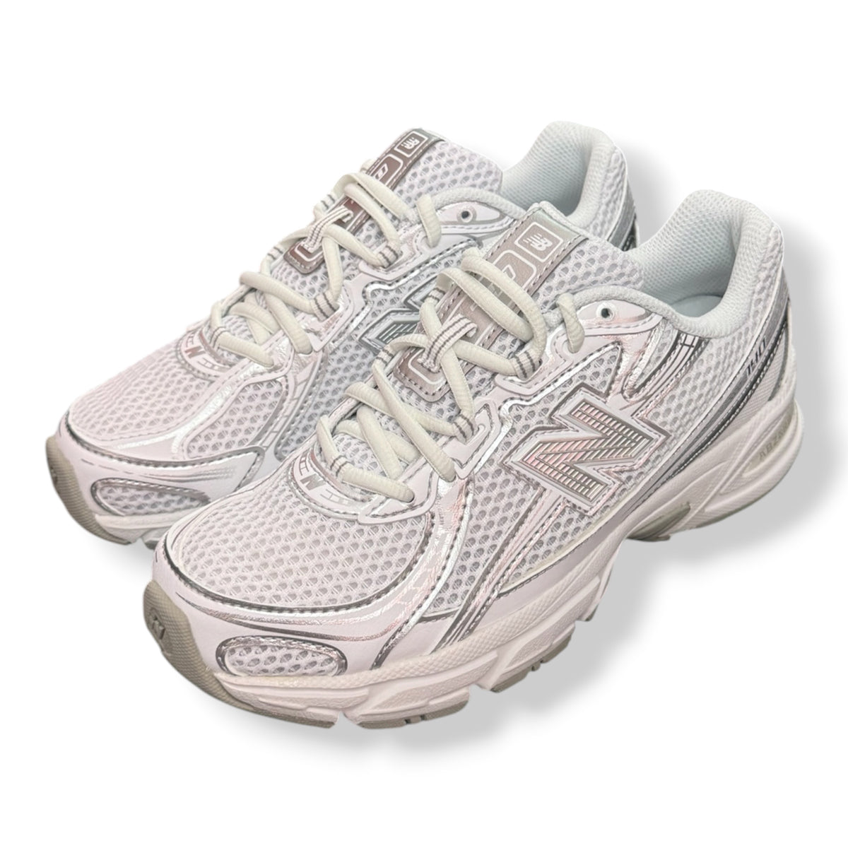 NEW BALANCE 740 - Col.Bianco/Argento