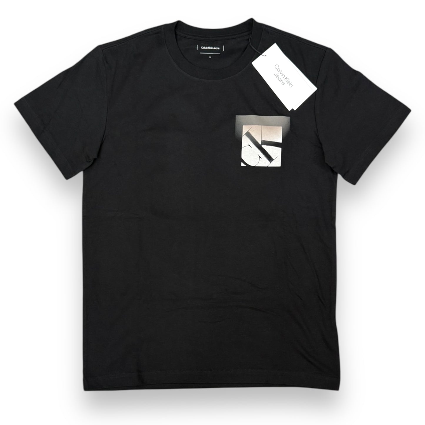 T-shirt CALVIN KLEIN, con logo stampato lato cuore, Col.Nero (quadrato ck)