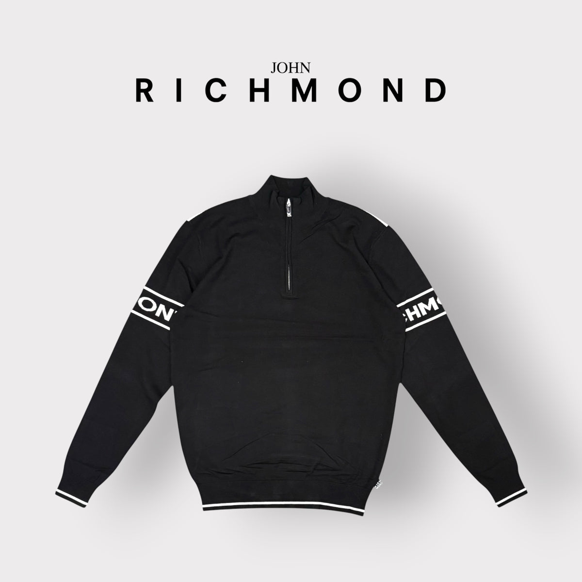 JOHN RICHMOND - Maglioncino Uomo, con scritta alle braccia, Col.Nero