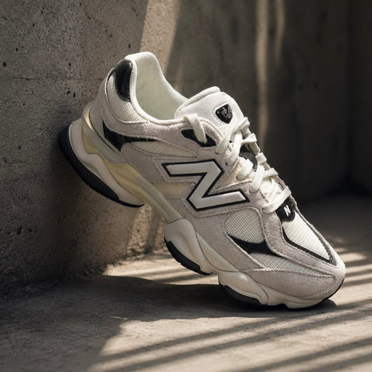 NEW BALANCE 9060- Col.Ghiaccio/Grigio scuro