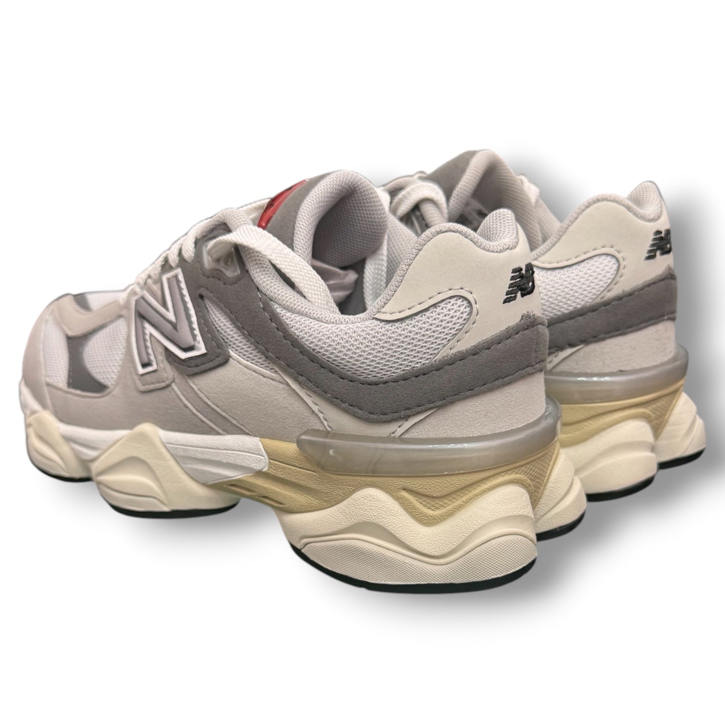 NEW BALANCE 9060 GS- col.Grigio chiaro