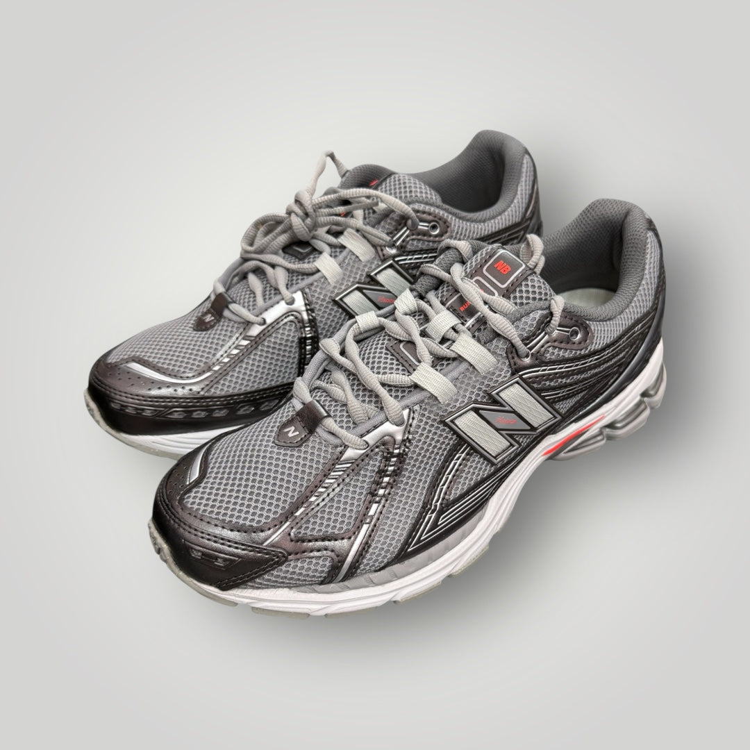 Scarpe NEW BALANCE 1906, col.Grigio e Argento