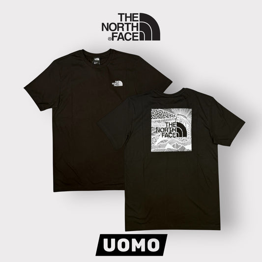 THE NORTH FACE- T-Shirt Uomo con logo lato cuore e stampa sulla schiena, Col.Nero